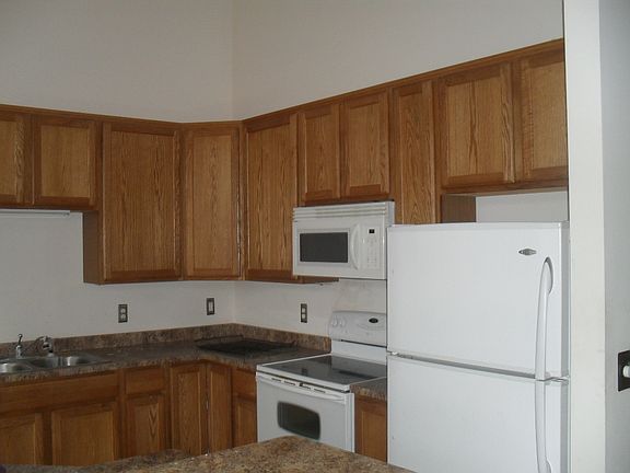 5th image of 2919 Wyndam Ct