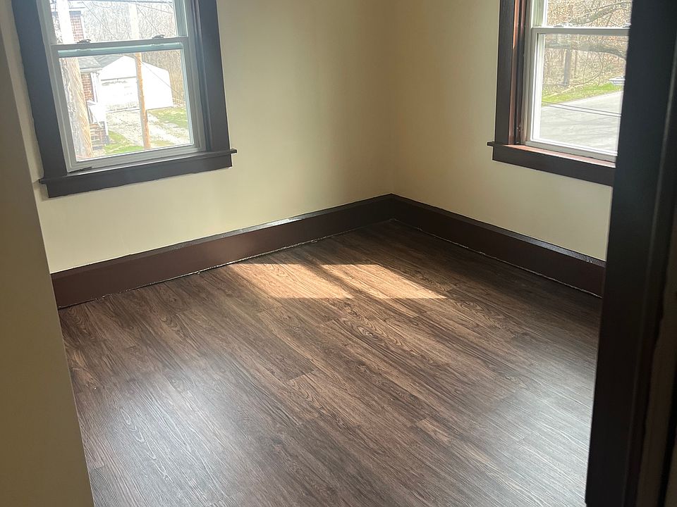 2nd image of 451 E Garfield St #1