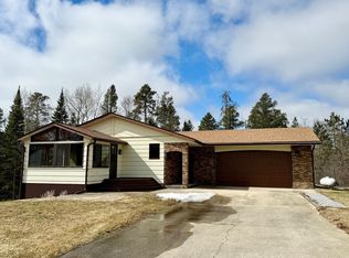 56072 350th St, Warroad, MN 56763