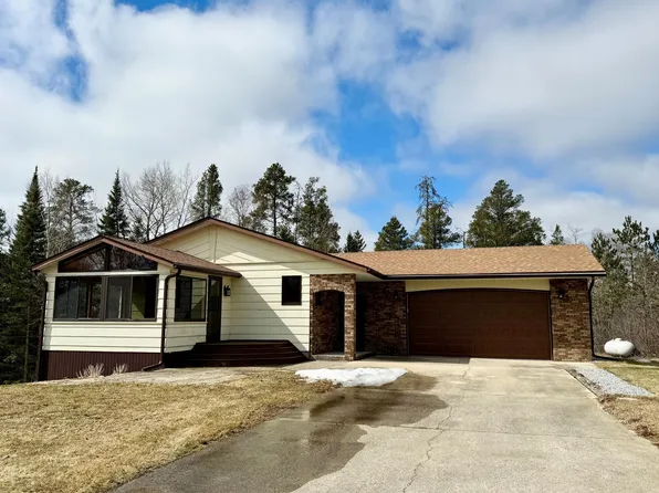 56072 350th St, Warroad, MN 56763