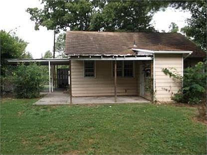 3rd image of 410 Melton Ct