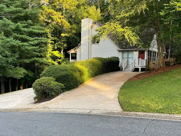 1024 Laurel Lake Dr, Ball Ground, GA 30107