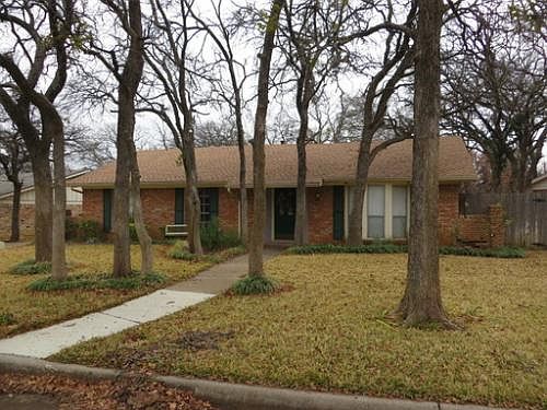 1st image of 632 Kentwood Cir