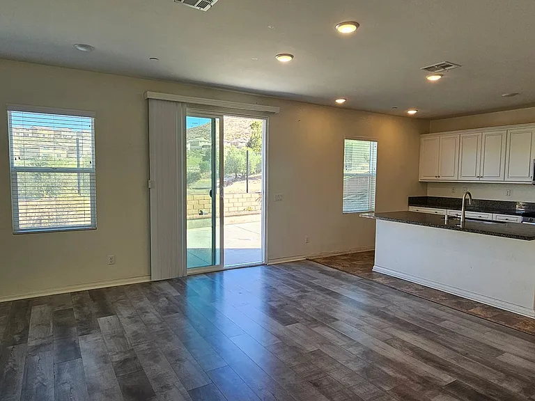 24535 Acadia Dr — Photo 4