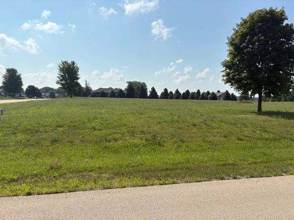 14 S Richard Rd, Rochelle, IL 61068