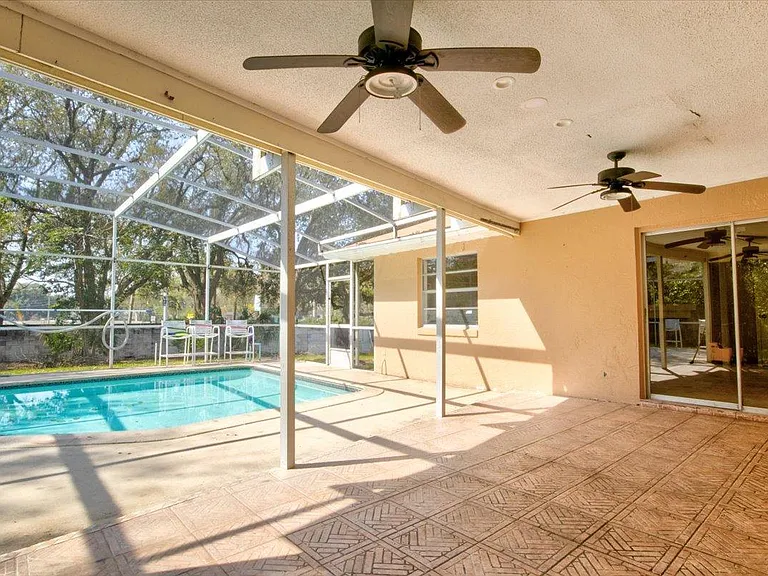 7946 Glen Abbey Cir — Photo 22