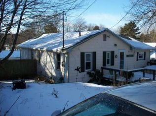 10 Willow Dell Rd, Wales, MA 01081