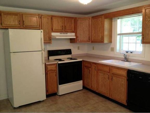 3rd image of 50 Pine Hill Rd #A