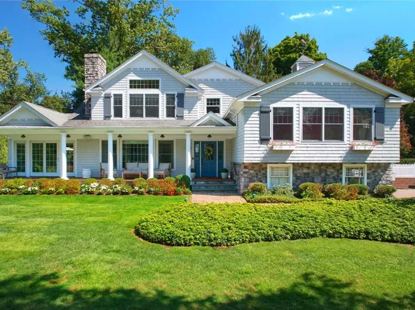 7 Gulls Cove, Manhasset, NY 11030