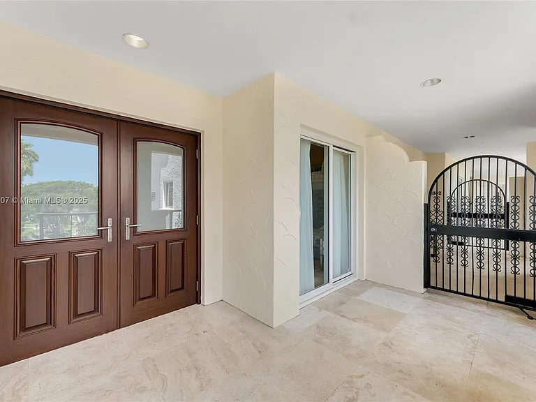 2331 Fisher Island Dr #4301 — Photo 31