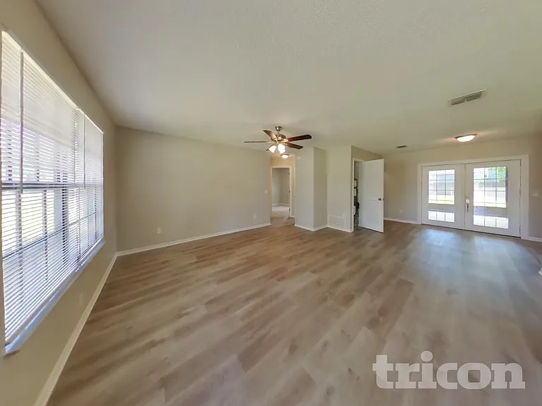 2159 Acorn Mnr — Photo 4