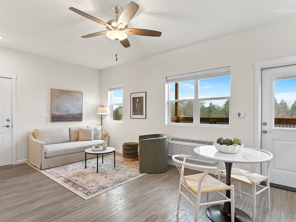 Verda Crossing | Two Bedroom Living Room