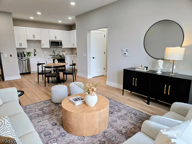 450 Washington Ave #201 — Photo 3
