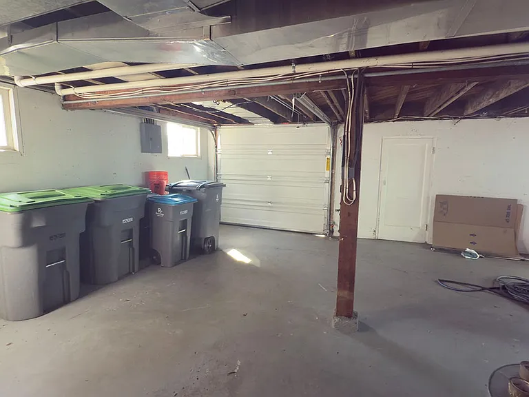 627 W Marine Dr — Photo 25