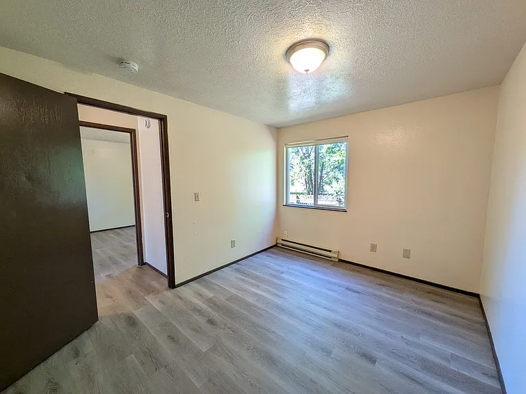 Chelsea Manor Apartments — Photo 71