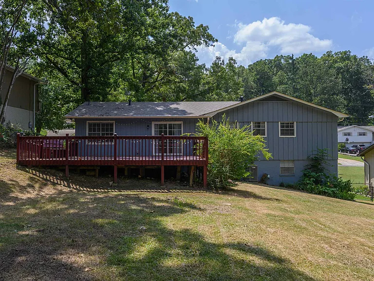 1440 Hickory Ln — Photo 35