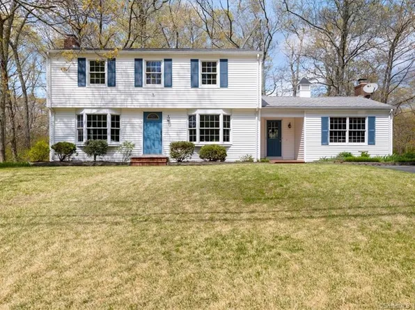 8 Marion Drive, East Lyme, CT 06333