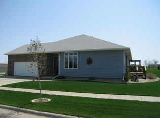 601 W Victory Ln, Sioux Falls, SD 57108