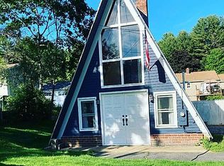 4 Howarth Rd, Oxford, MA 01540