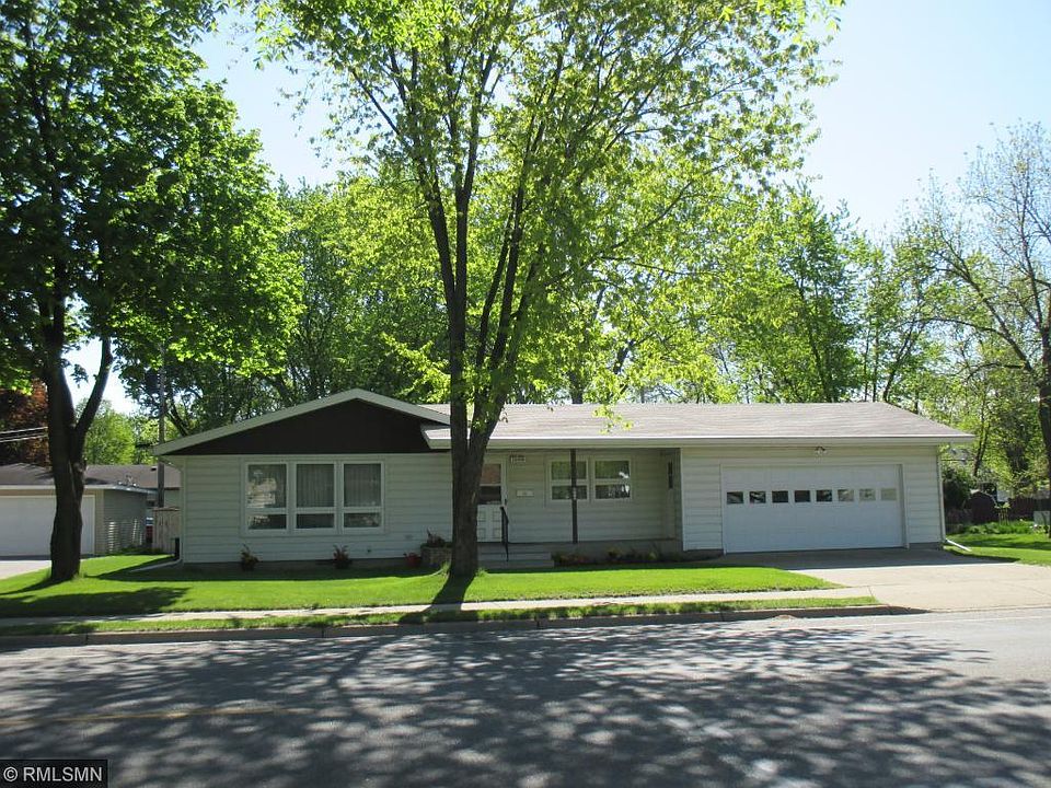 1st image of 408 25th Ave N