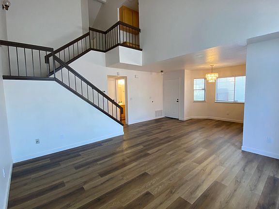5th image of 184 Stageline Dr