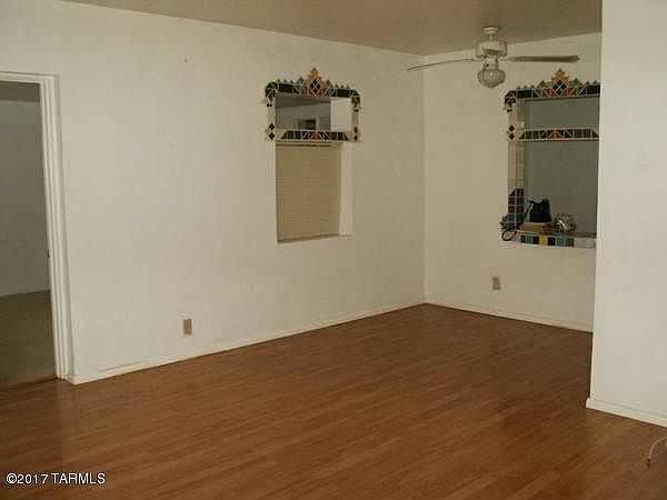 2nd image of 433 E Seneca St Unit 1