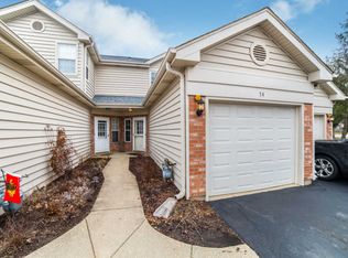 74 Golfview Dr, Glendale Heights, IL 60139