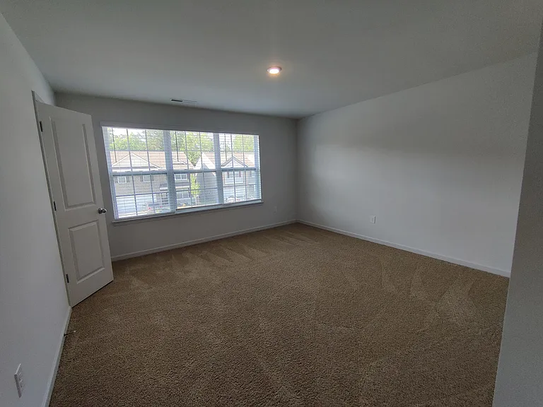 356 N Great White Way — Photo 15