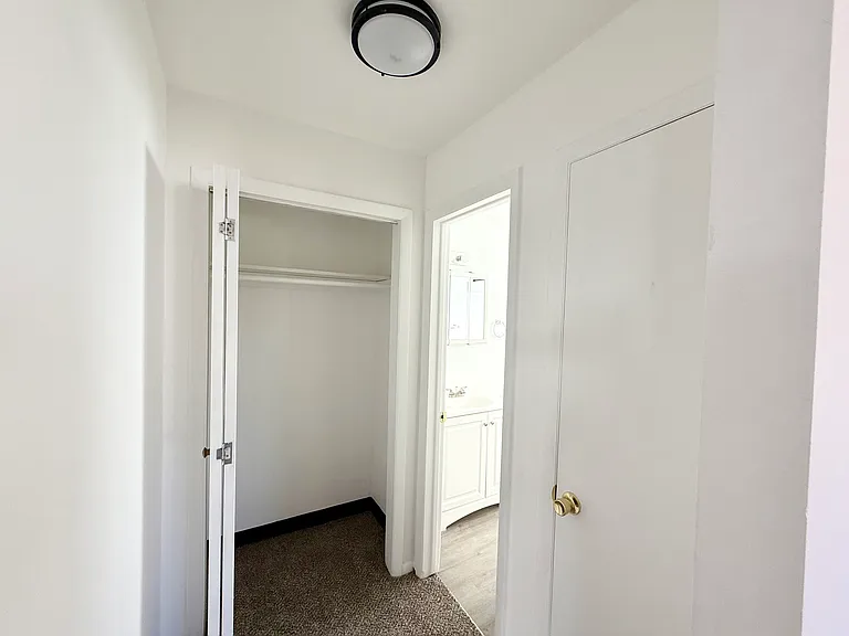 1633 Gaylord Ave #6 — Photo 2