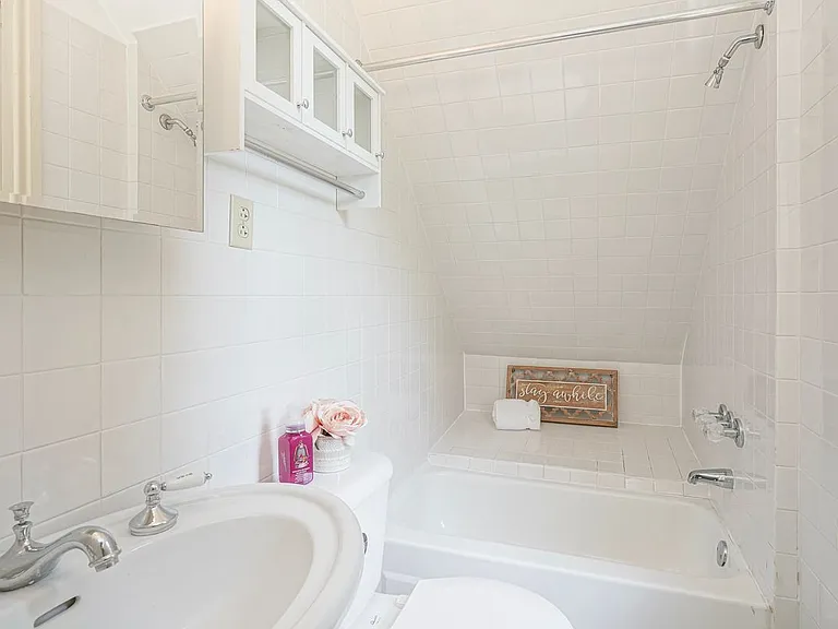 315 Chestnut St — Photo 3