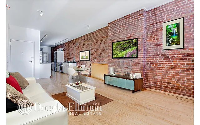Rented by Douglas Elliman | media 33