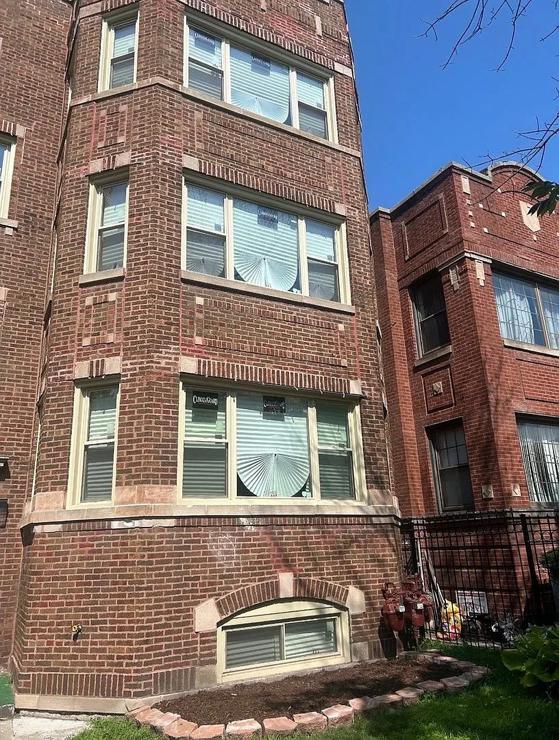 Spacious 3Bedroom 1Bath in South Shore — Photo 2