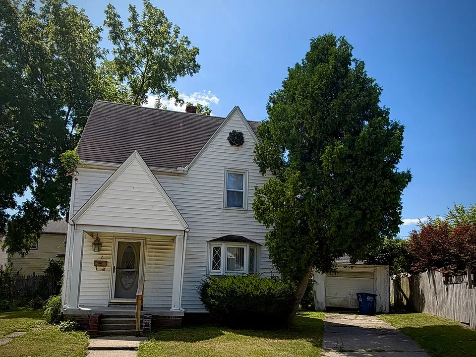 2 Charlevoix Ct