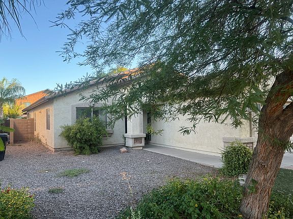 3rd image of 1232 W Wilson Ave