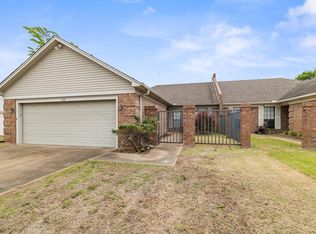 109 N Stonebridge Cv, West Memphis, AR 72301