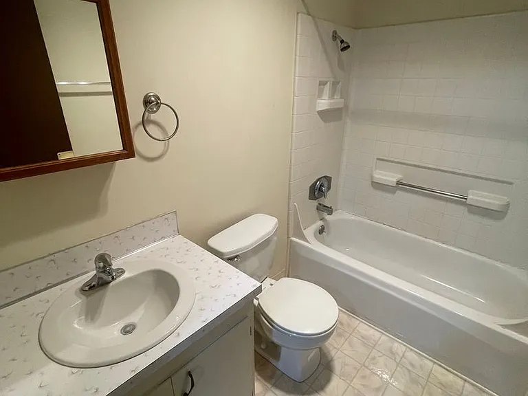 32000 Pineway Rd #14 — Photo 3
