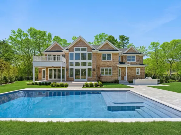 78 Meeting House Rd, Westhampton Beach, NY 11978