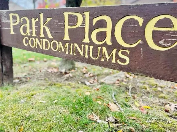 11 Parkview Dr, Perrysburg, OH 43551