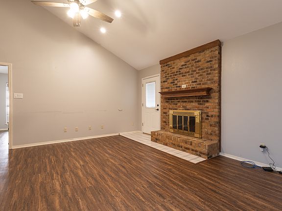 4th image of 2756 Patio St