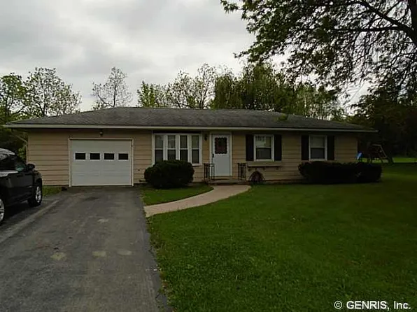 8 Seminole Ave, Geneseo, NY 14454