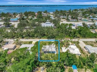 679 Spruce St, Englewood, FL 34223