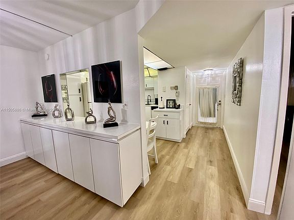 4th image of 9420 S Hollybrook Lake Dr APT 202