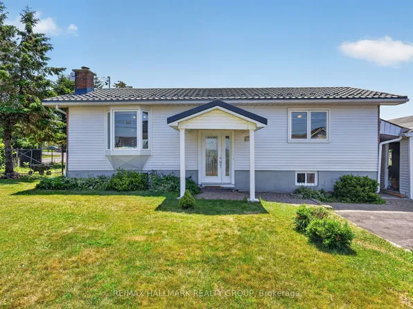 2205 Woods St, Clarence Rockland, ON K4K 1J3