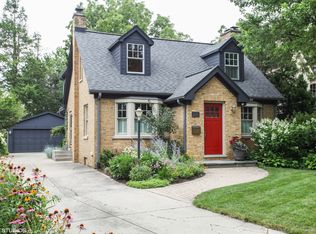 1725 Maplewood Ln, Glenview, IL 60025