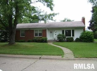 2553 30th Avenue Ct, Moline, IL 61265