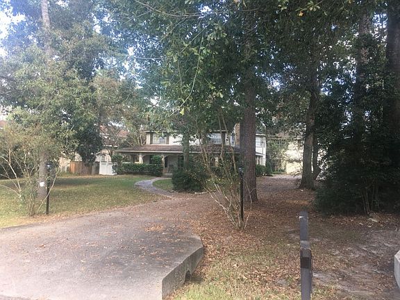3rd image of 901 Carriage Hills Blvd