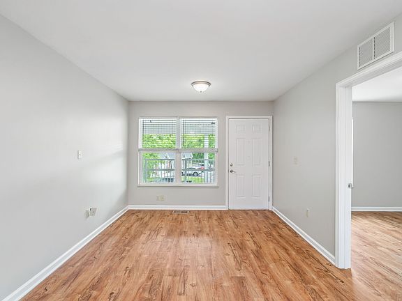3rd image of 131 Nevada Ave #11528373