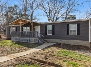 665 Sandhill Rd, Irvine, KY 40336