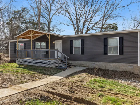 665 Sandhill Rd, Irvine, KY 40336