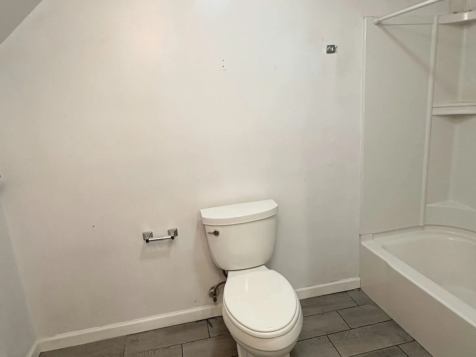 3 bed, 2000 sqft, $2,150 — Photo 4